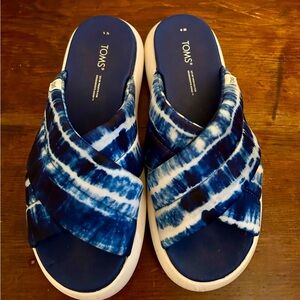Toms slippers/slides